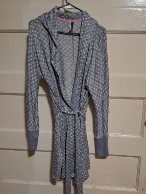 Jaclyn Smith Blue Floral Hooded Tie-Waist Robe Gloriously Soft! (Mis133)